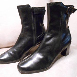 Womens New "Judith" faux leather boots, size8.5